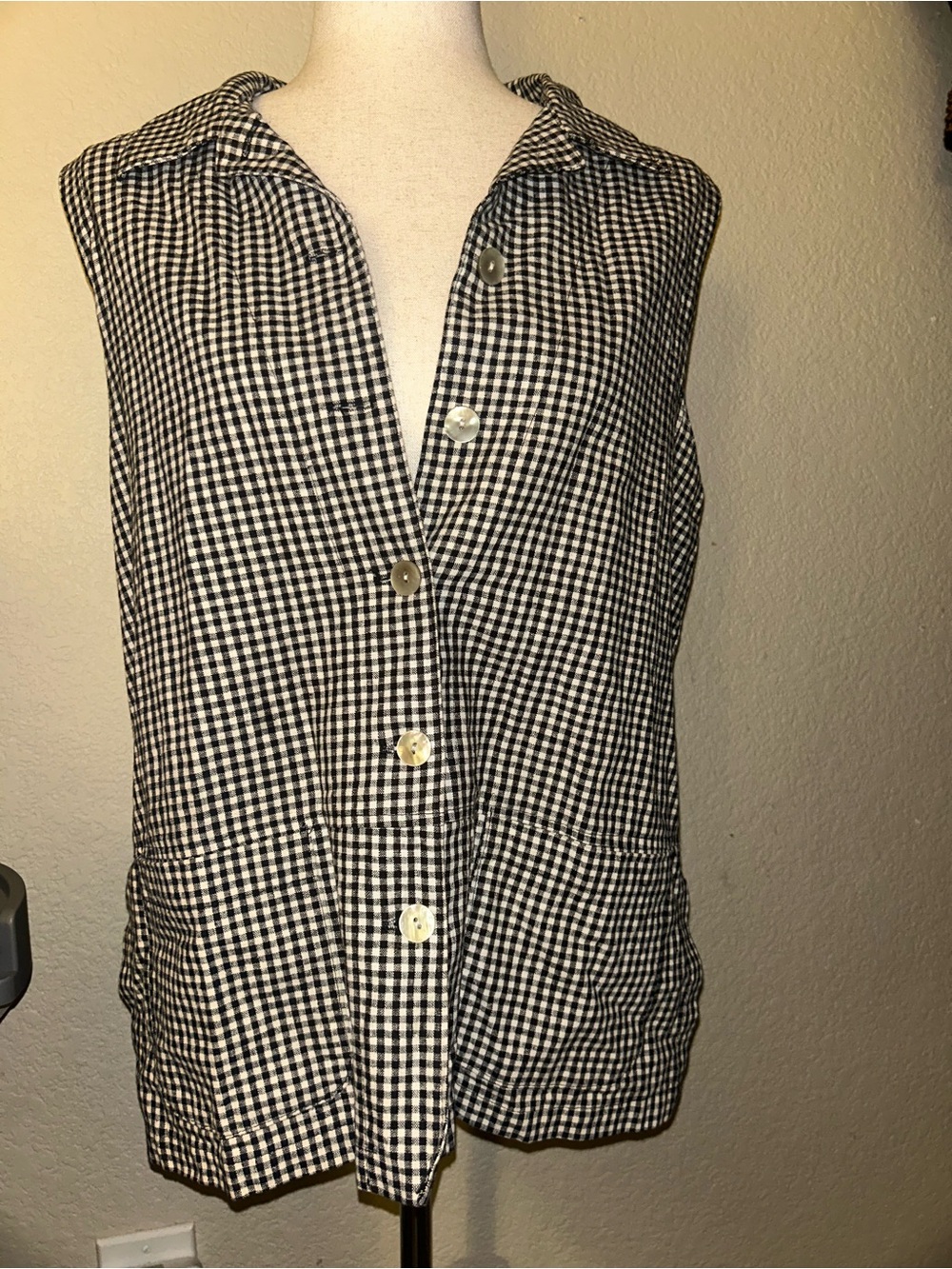 Vintage Linen and Cotton Sleeveless Gingham Button-Front Tank Top Black & White